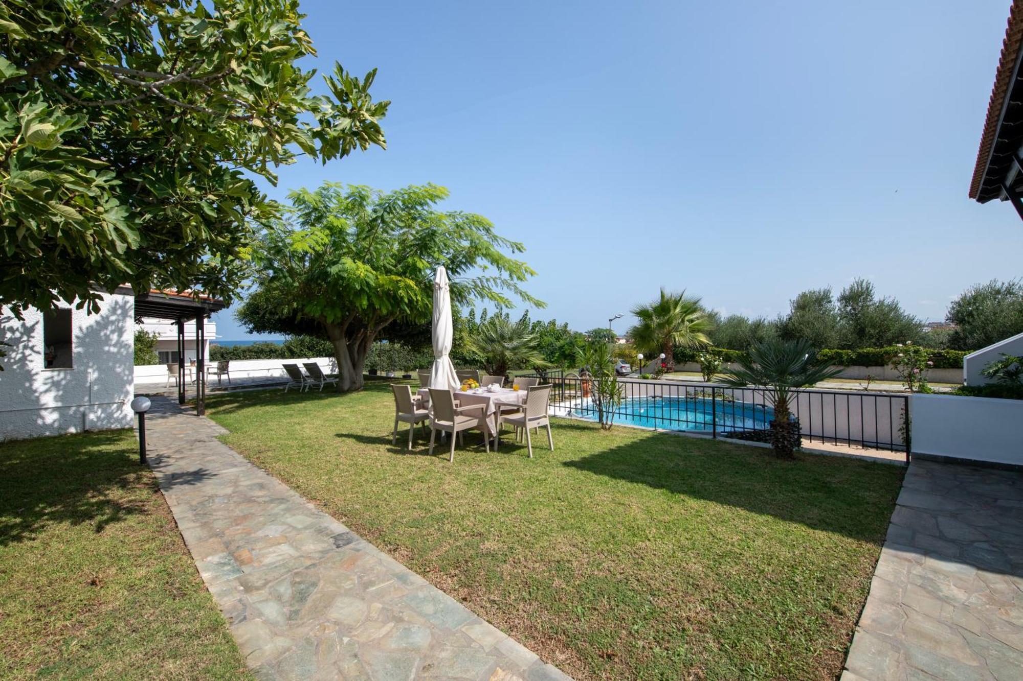 Villa Eleni 100M From The Sea Rapanianá Exterior photo