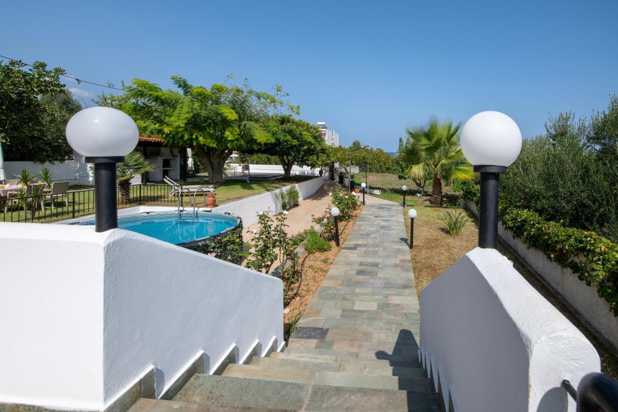 Villa Eleni 100M From The Sea Rapanianá Exterior photo